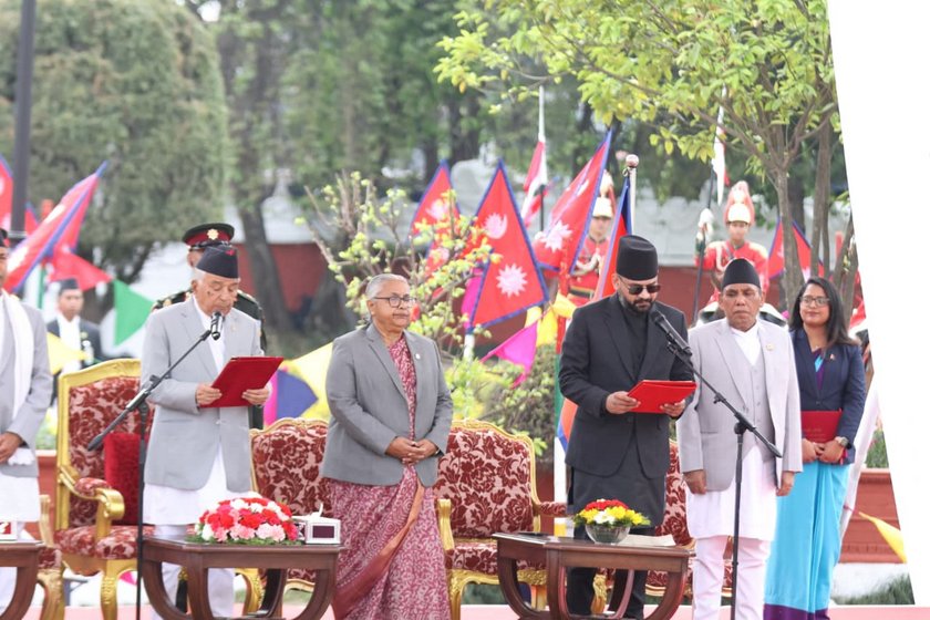 ३६ वर्षका ‘कान्छा’ प्रधानमन्त्रीको ऐतिहासिक शपथ, ओलीलाई ४९ हजार मतान्तरले हराउँदै सिंहदरबार इन्ट्री