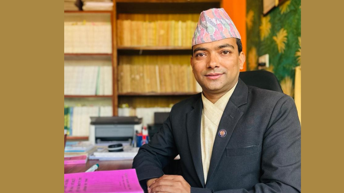 दाङको गाउँदेखि सर्वोच्च अदालतसम्म: अधिवक्ता लोकेन्द्र ओलीको साहस र कानुनी क्रान्तिको कथा