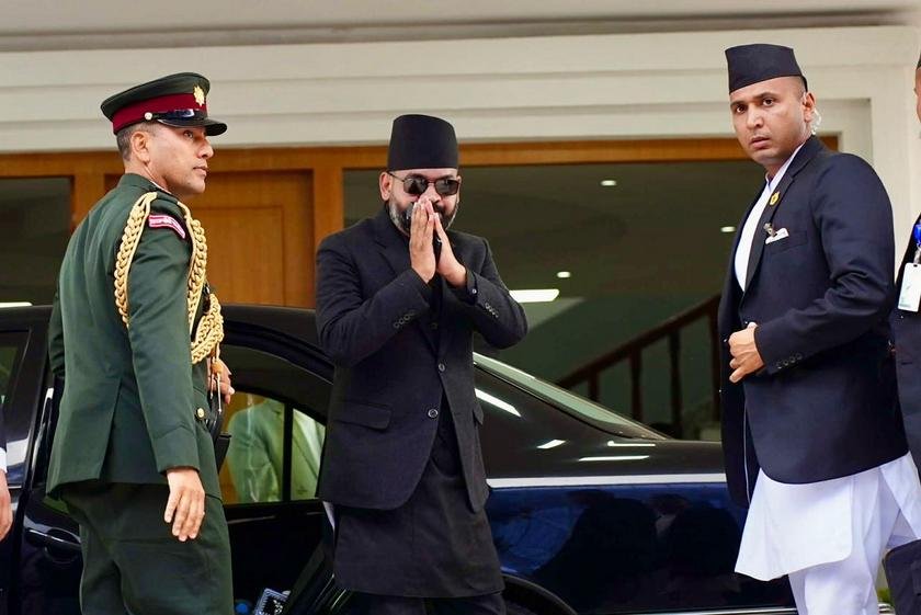 इन्जिनियर प्रधानमन्त्रीको ‘स्ट्रक्चरल’ सुधार: यस्ता छन् जगैदेखि देश बनाउने १०० वटा इँटा